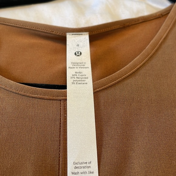 Lululemon high neck racer back tank size 4 - Picture 3 of 4